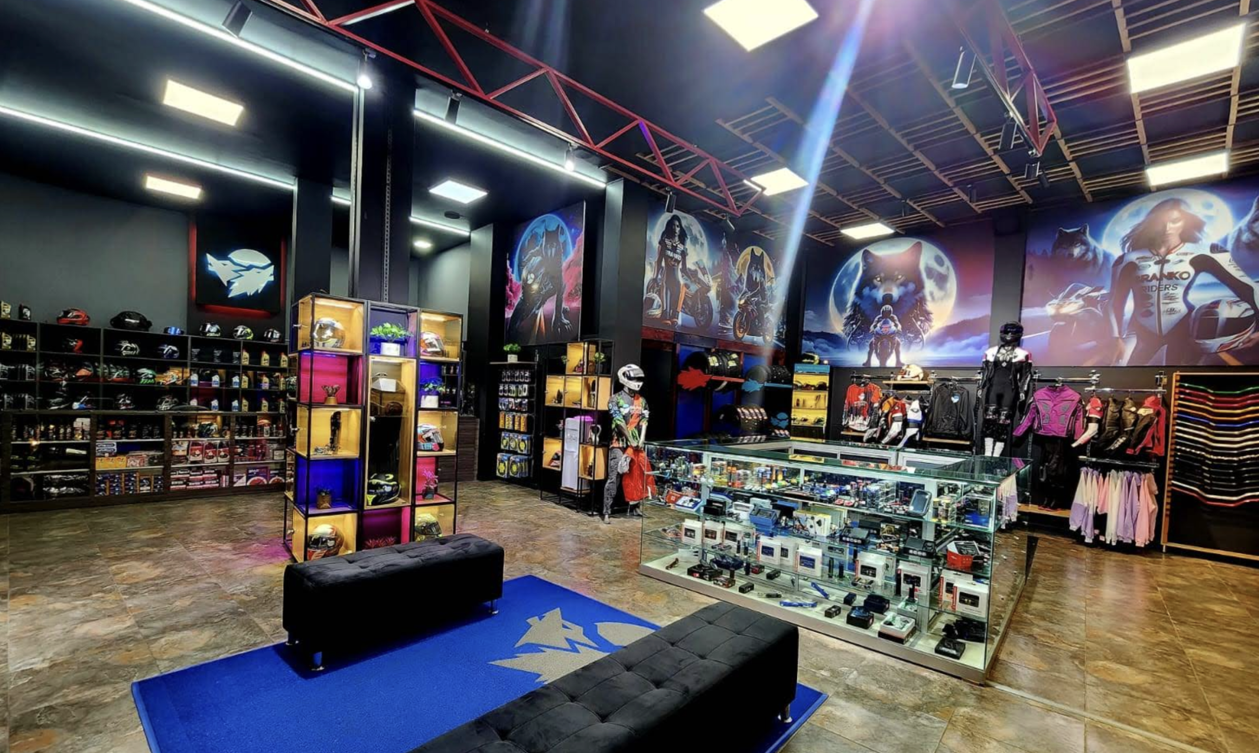 Vista del showroom Branko Riders - Área principal